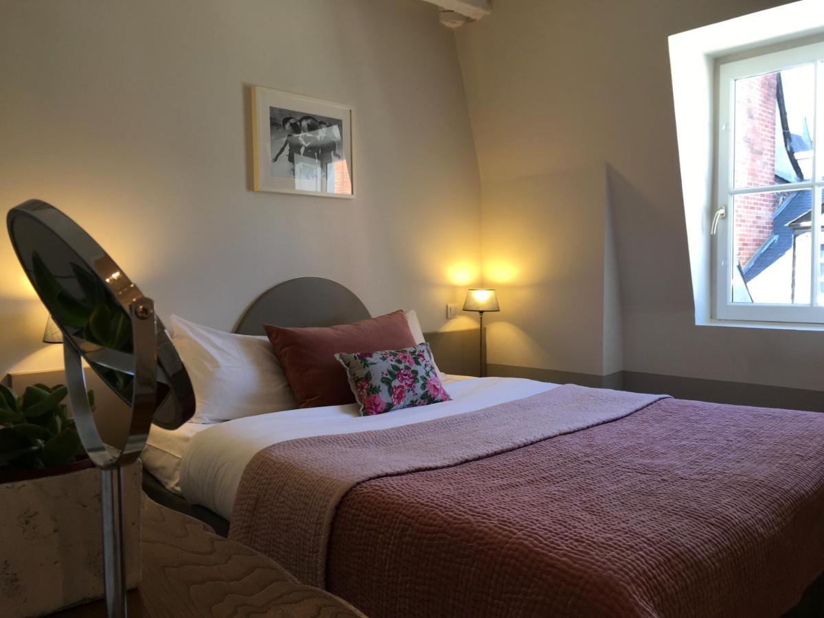 Hotel L'Adresse Тур Екстериор снимка